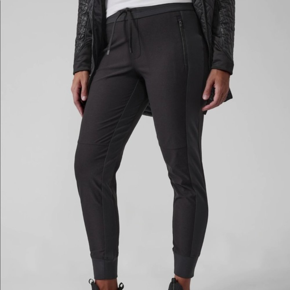 Athleta Headlands Hybrid Trek Jogger Size 8 Brand New With Tags
